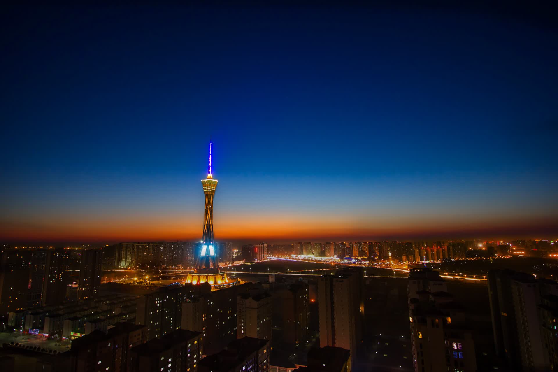 世界短跑锦标赛资格赛：年轻选手制造多场惊喜，世界短跑锦标赛的视频